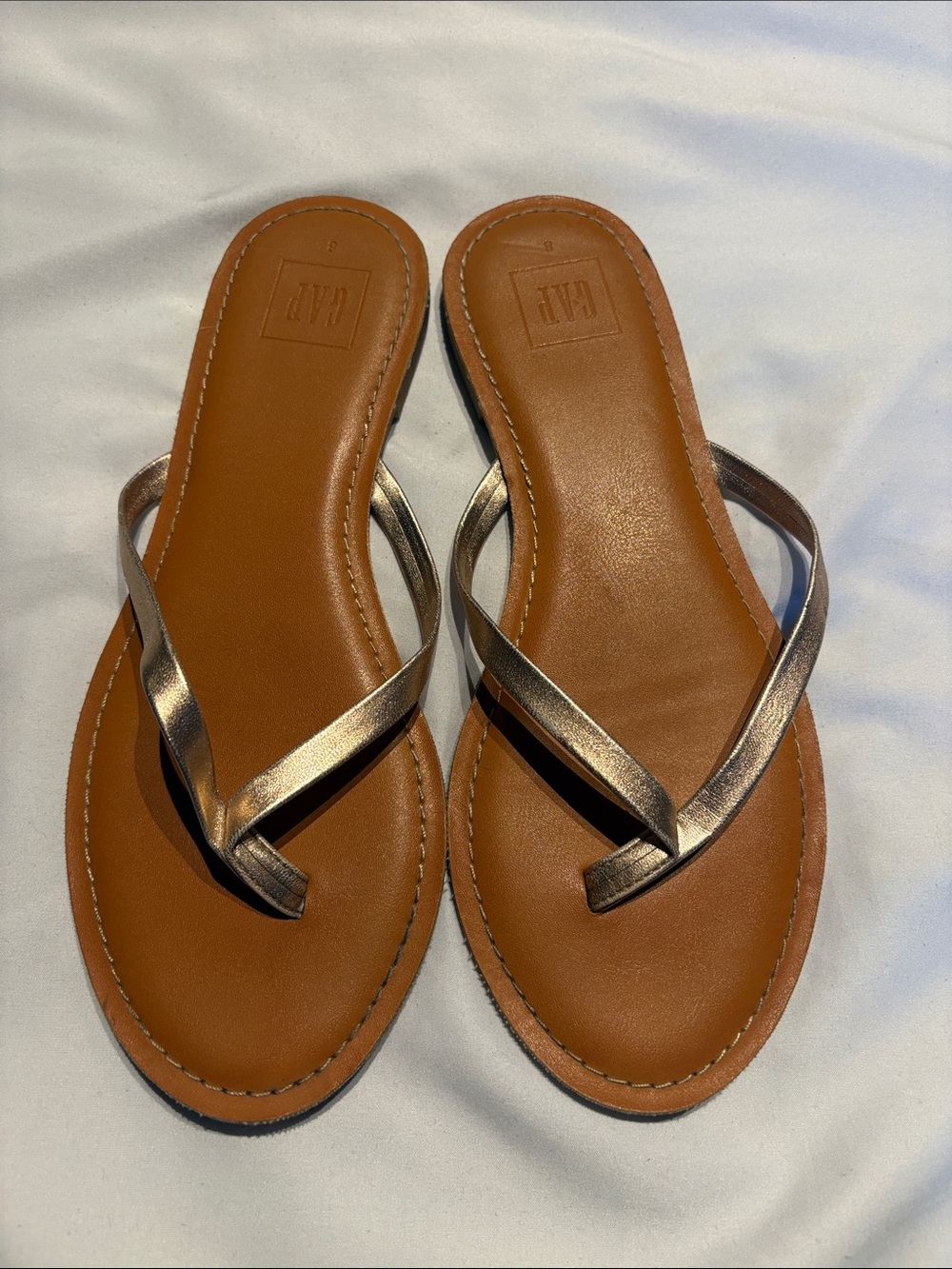 GAP Women’s Metallic Rose Gold Strap Tan Footbed Sandals Size 8
